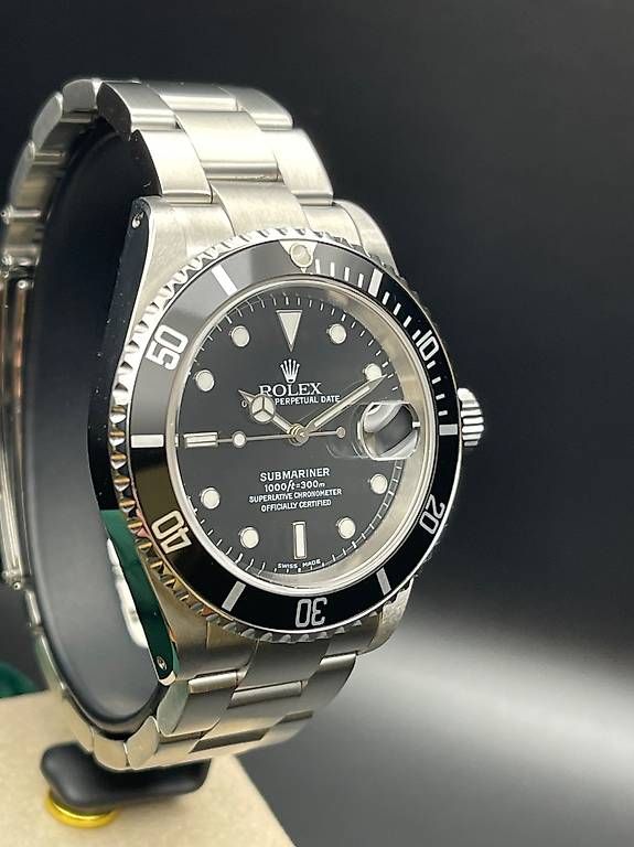 Orologi: Rolex Submariner Date Ref. 16610 Full Set 2002 – Usato da Lugano venduto da luganotopwatches 3