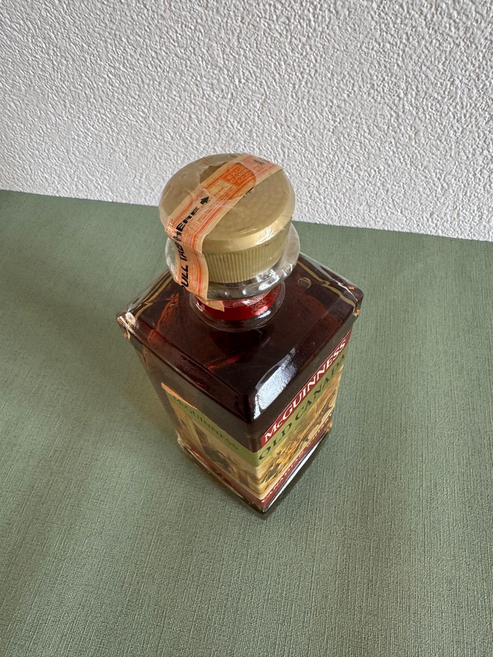 Spirituosen: Mc Guinness Old Canada Whisky von ca 1980 – Gebraucht aus Frauenfeld von lona05 4