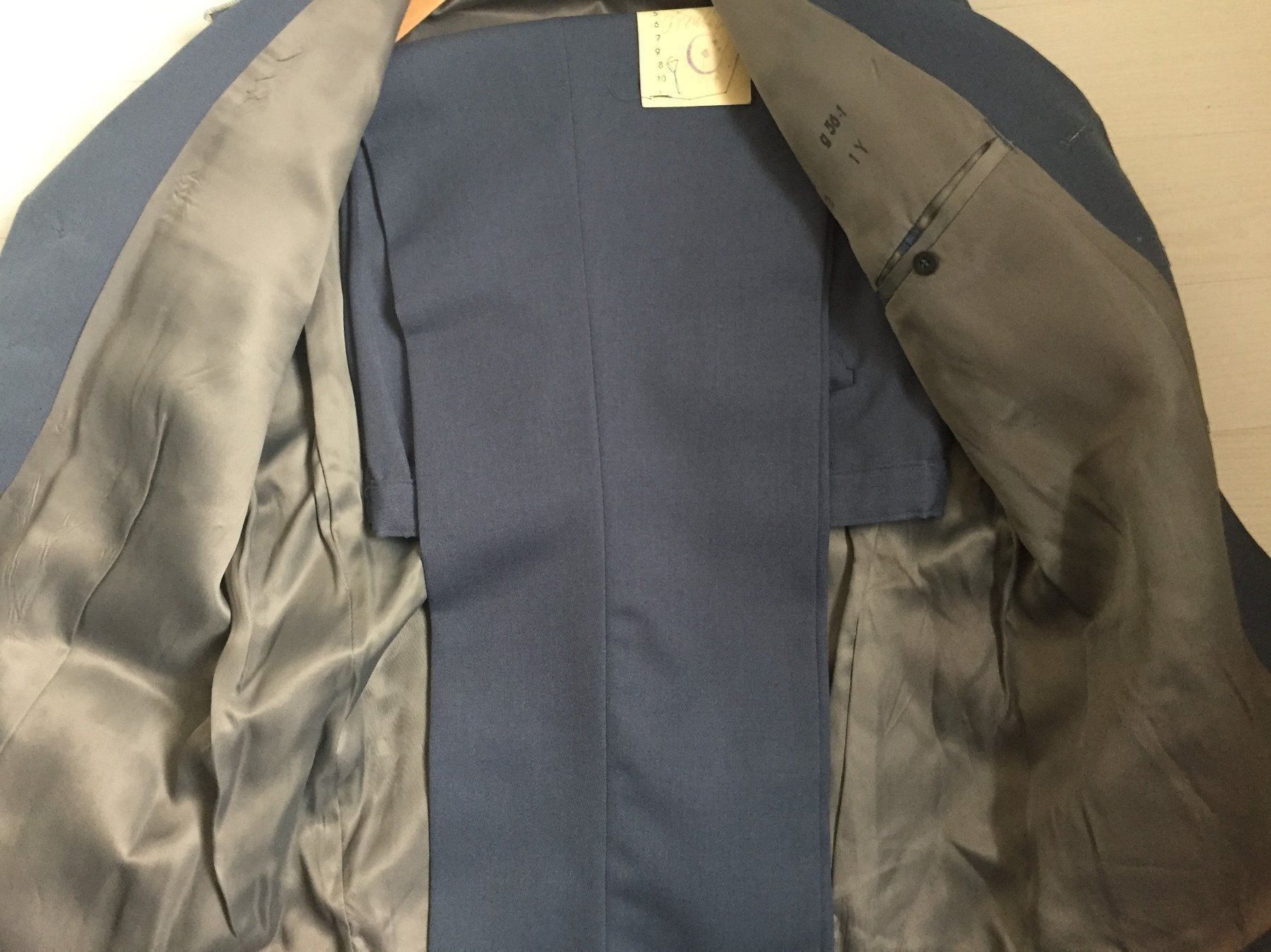 Uniformi: Offiziersuniform DDR Zoll – Usato da Volketswil venduto da zwitsch33 2