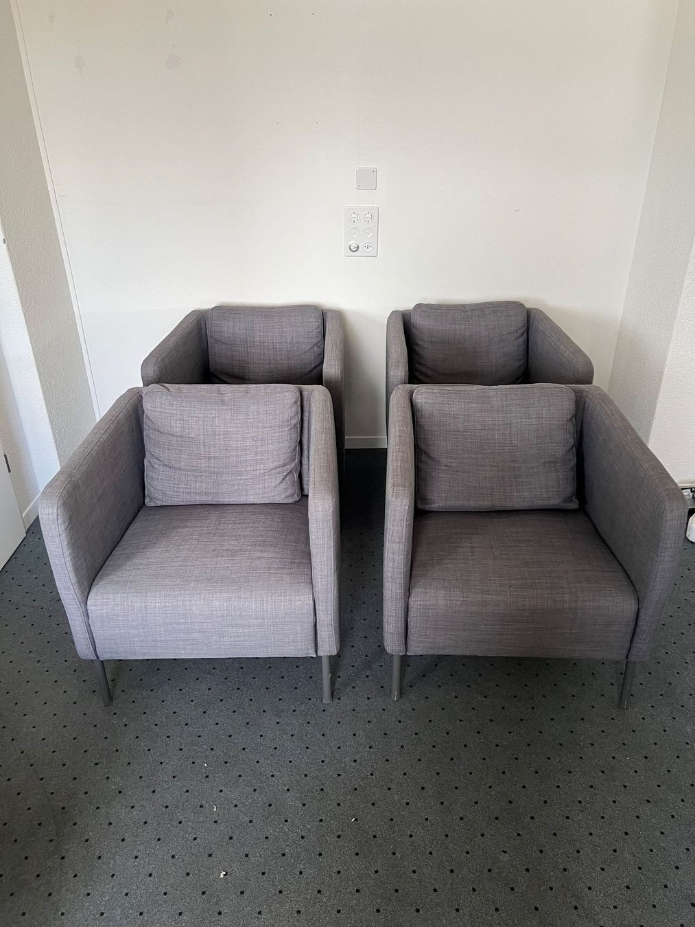 Ikea Poltrone: 4 Stück IKEA Sessel – Usato da Wangen an der Aare venduto da TBYN