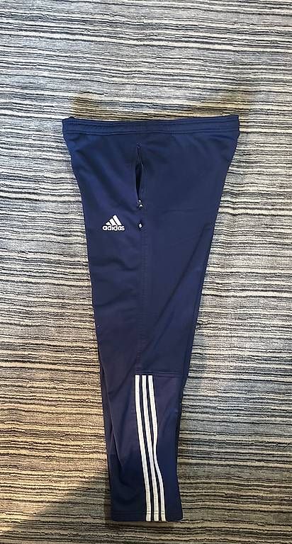 Pantalons: Adidas Vintage Trainerhose – D'occasion à Bern par tan_xdn8 1