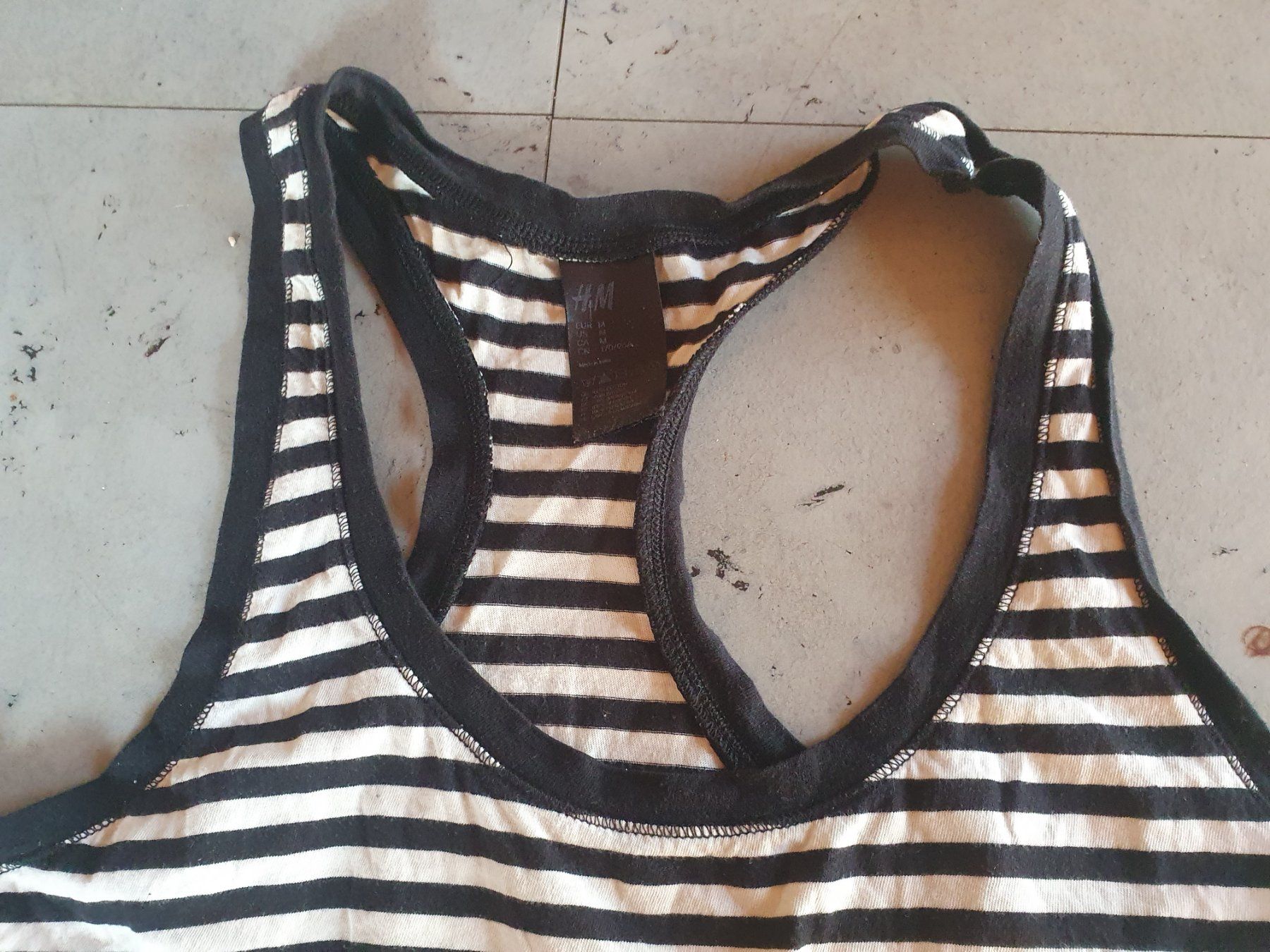 H&M Negligees & Pigiami: Pijama Top – Usato da Moosseedorf venduto da Sonnenschein.. 1