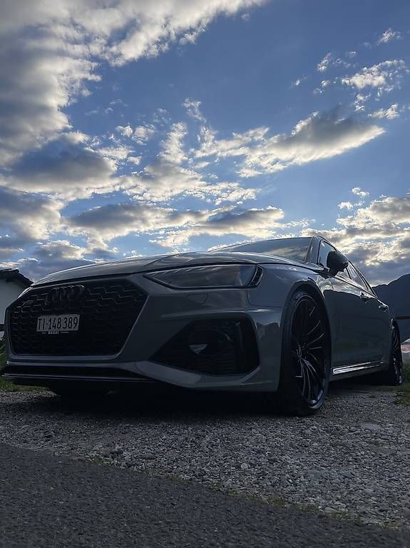 Automobili: AUDI RS4  – Usato da Camorino venduto da vanderscars