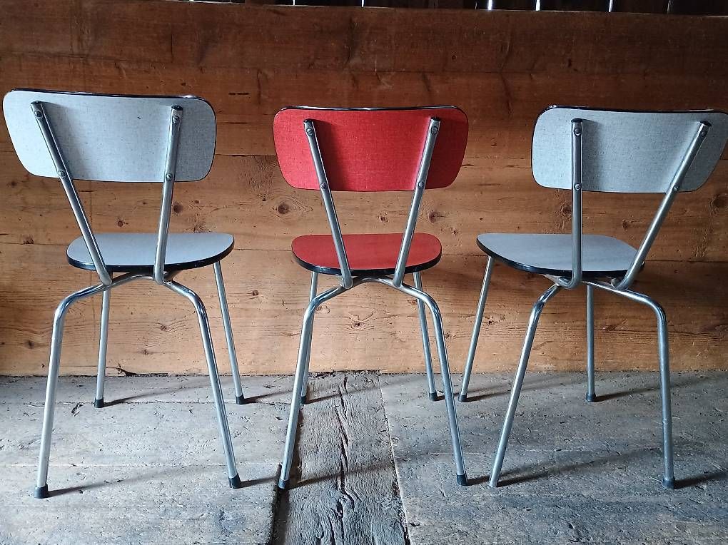 Set di tavolo e panche: Resopal Tisch und Stühle – Usato da Ramosch venduto da chacarera 3