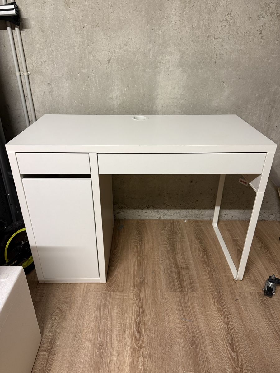 Ikea Scrivanie: Ikea Micke Schreibtisch weiss – Usato da Kölliken venduto da Iridiumblck