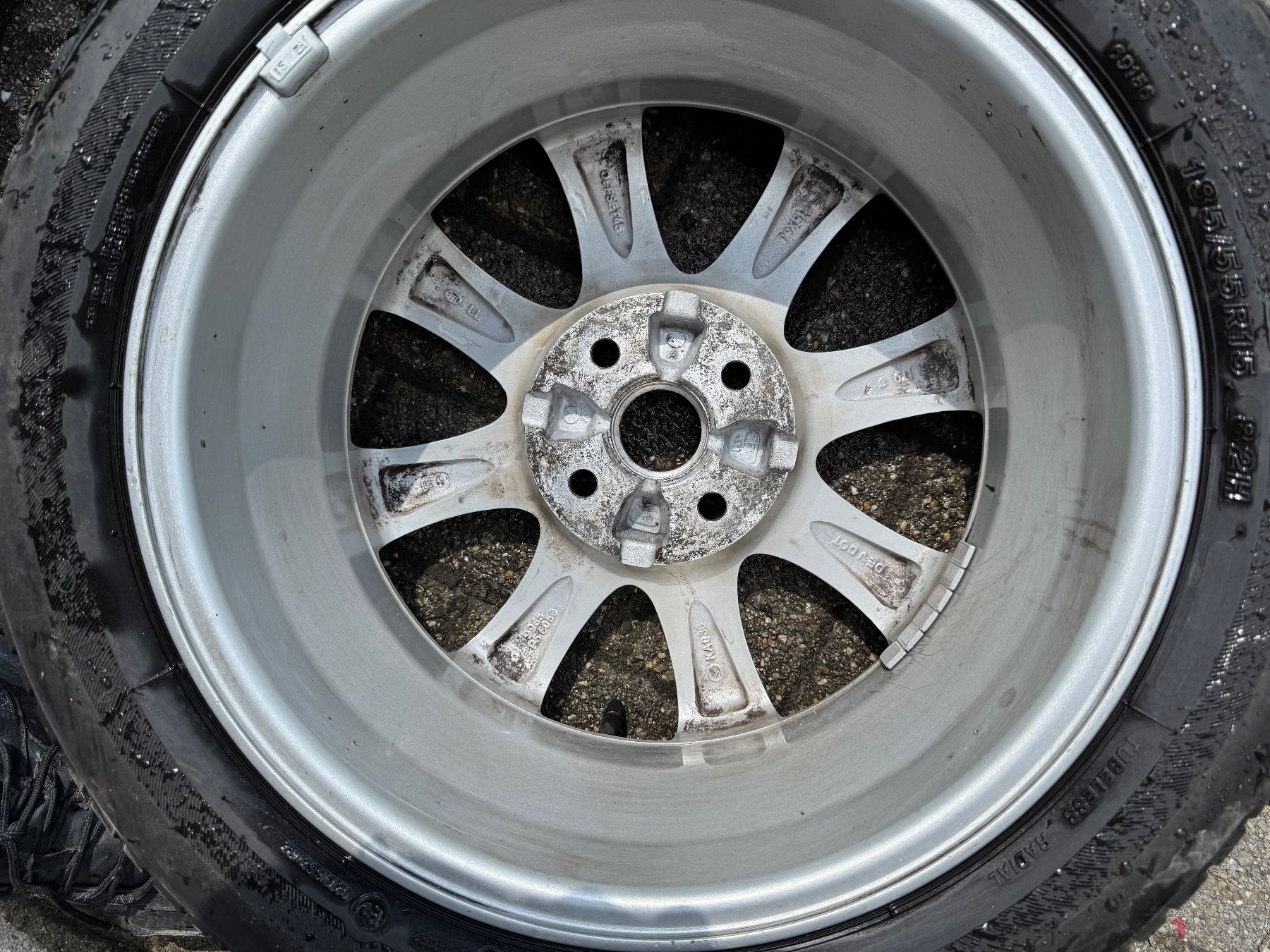 Mazda Jantes: Alu Felgen mit Sommer reifen – D'occasion à Ballwil par AyngaMarket 5