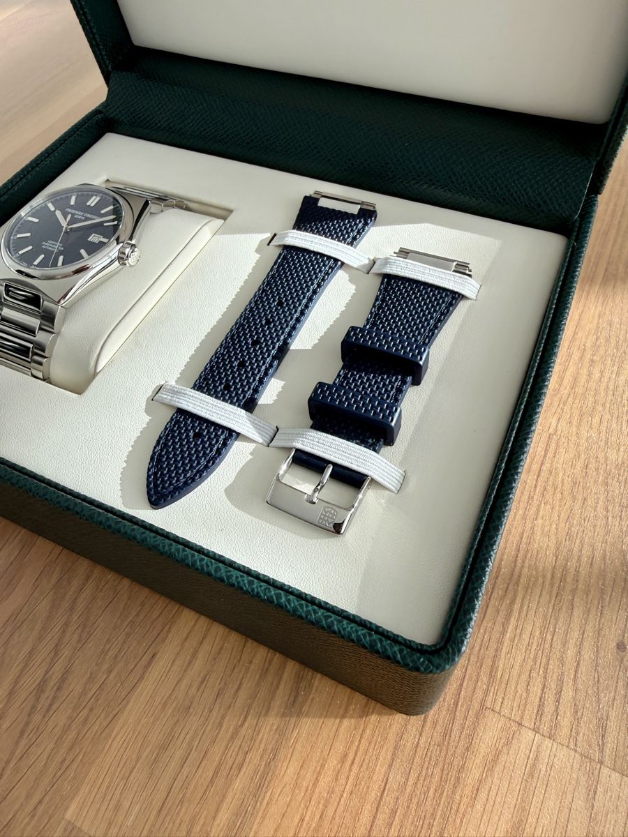 Frederique Constant Montres: Frederique Constant Highlife Automatic COSC – D'occasion à Sugiez par AlexG_22 2