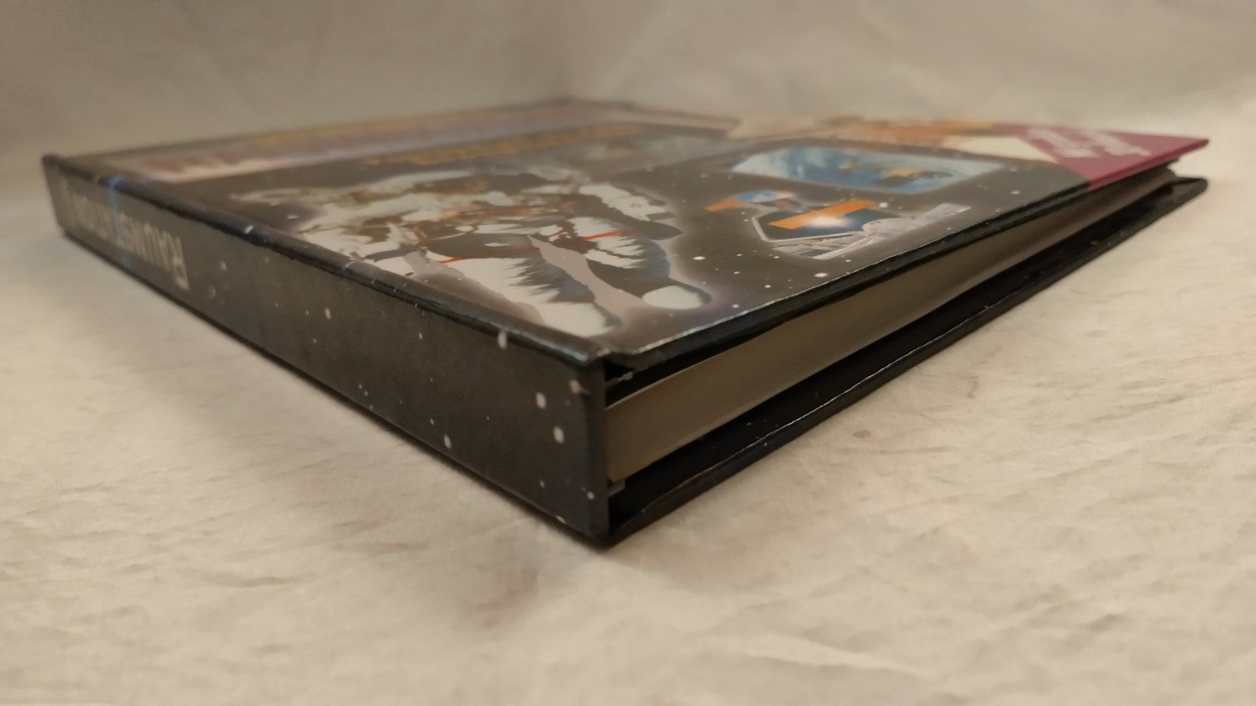 Libri: Pop-Up Buch  Raumstation mit 3D-Modell ab Fr. 8.- – Usato da Bellach venduto da JingleJerry 1