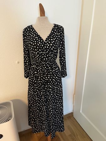 Elegantes langes Kleid mit Punktmuster, Grösse S von Only