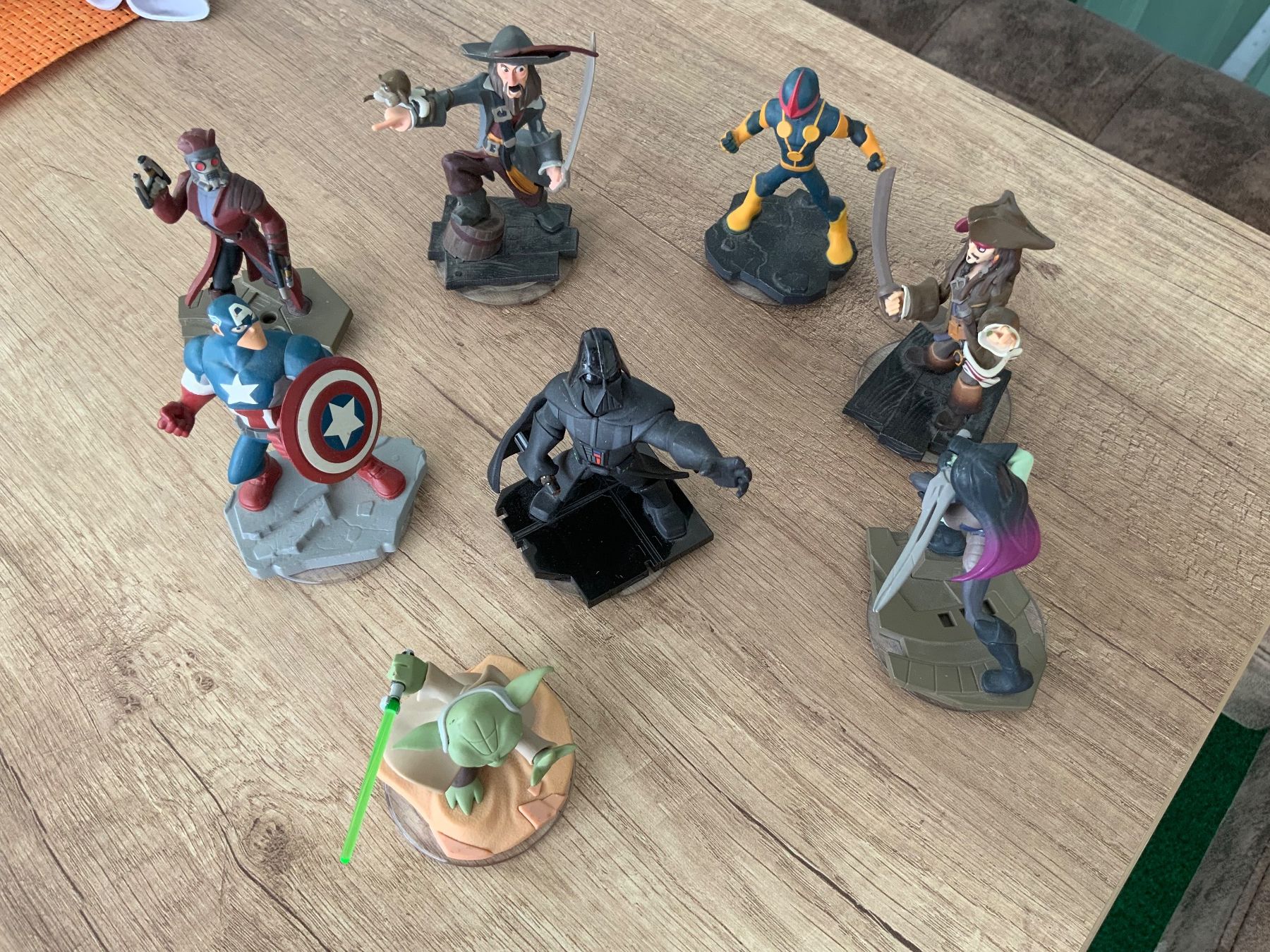 Star Wars Statuette: Schnäppchen Marvel & Star Wars top!Figuren 8 Stk. – Usato da Schübelbach venduto da Hecht11.