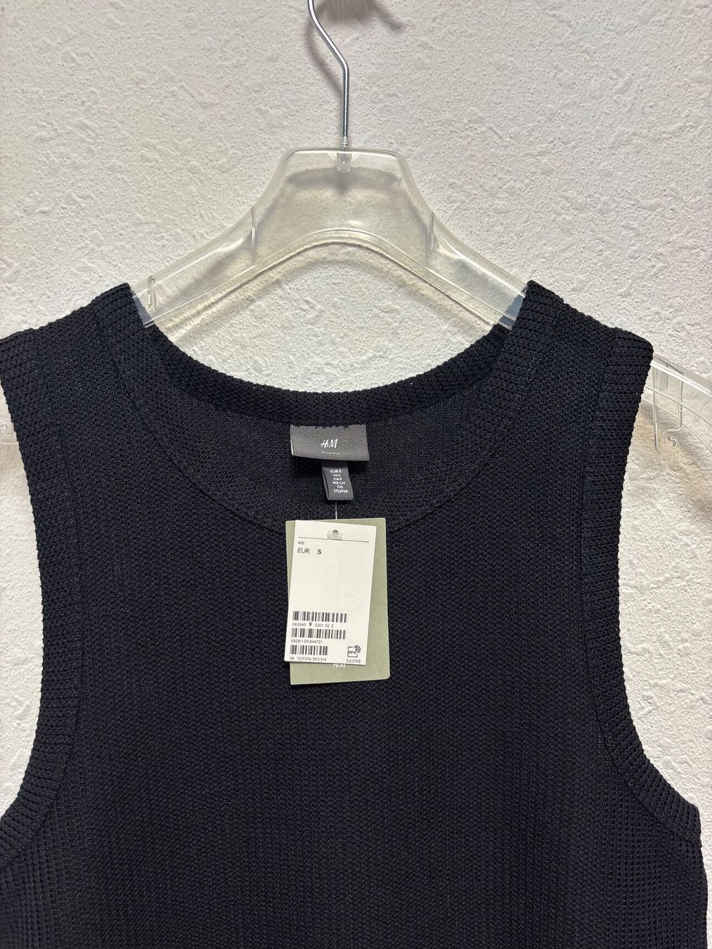 H&M T-shirts: H&M gestricktes Tanktop schwarz Gr. S – Neuf (Voir description) à Bottmingen par ana_5hrv 2