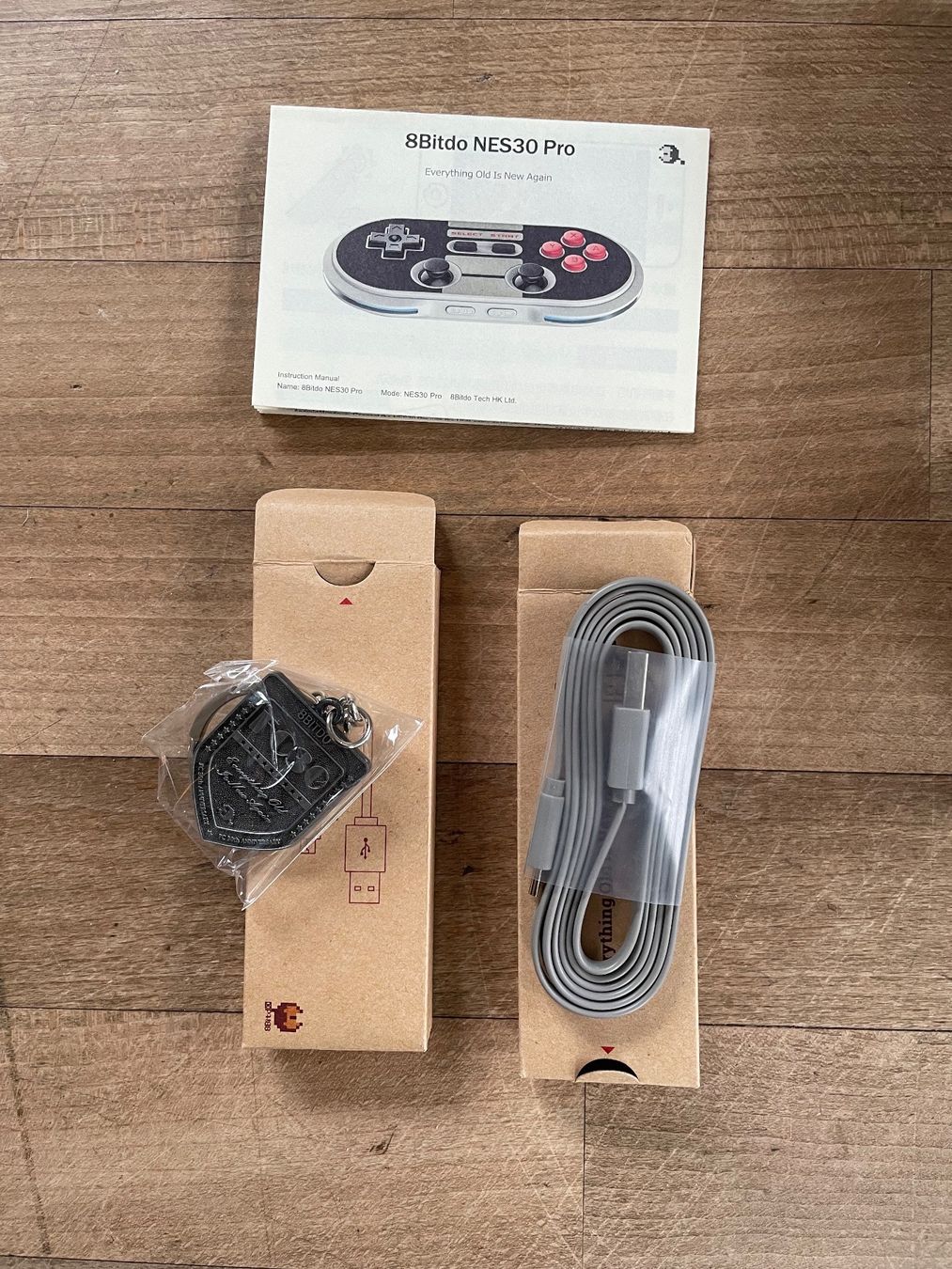 8BitDO Controller: 8BitDo NES30 Pro Game Controller – Gebraucht aus Port von  3