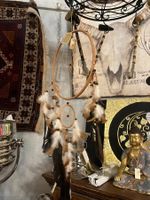 Traumfänger mit Federn und Perlen | LIQUIDATIONSVERKAUF