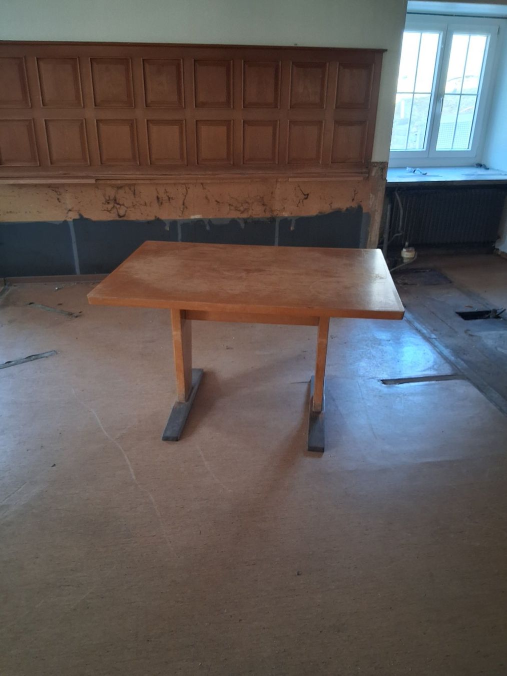 Tavoli: Massiver Holztisch – Usato da Mels venduto da fre_kqy2