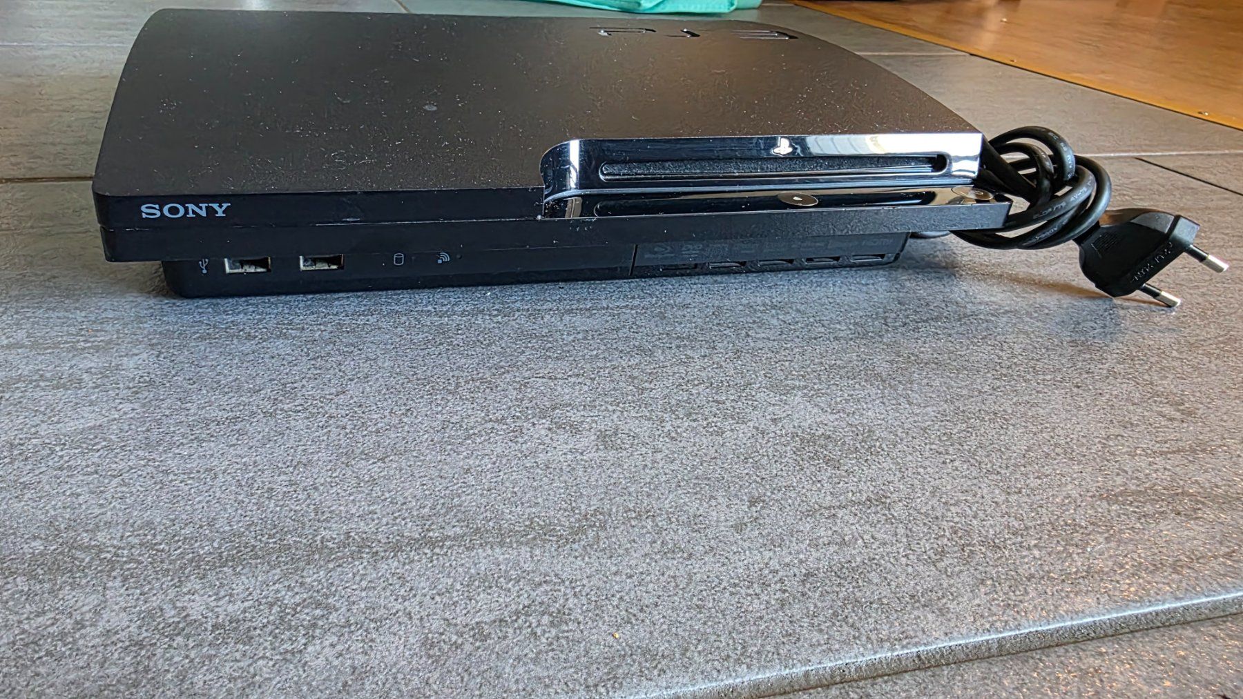 Sony Console: Sony PlayStation 3 Slim Konsole – Usato da Biel/Bienne venduto da ale_9r8v 2