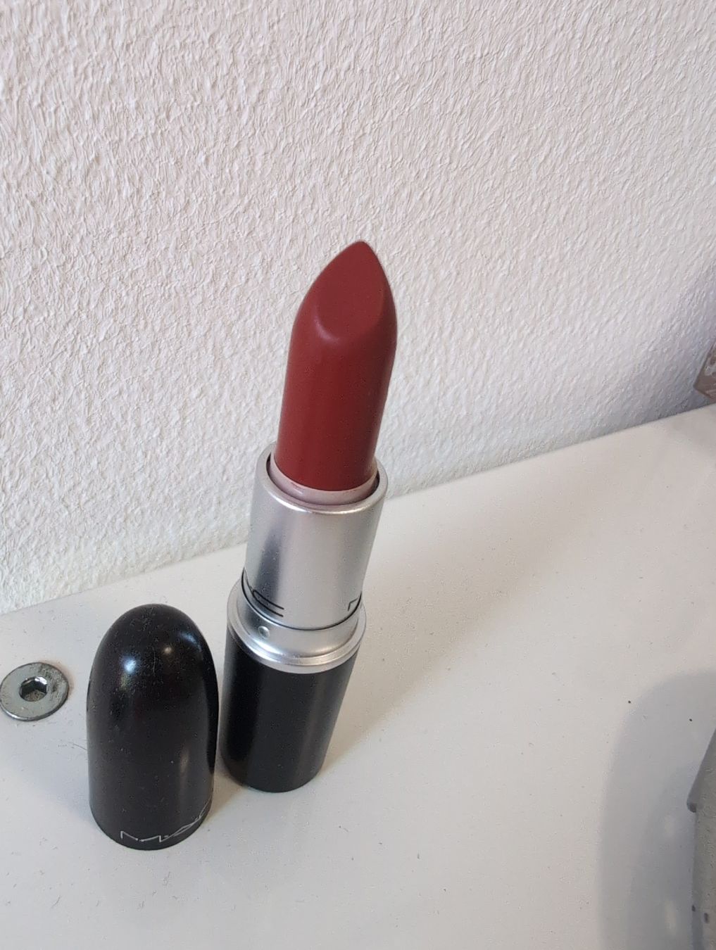 Mac Cosmetics Make-up: Rossetto MAC Russian red – Usato da S. Pietro venduto da van_2826 1
