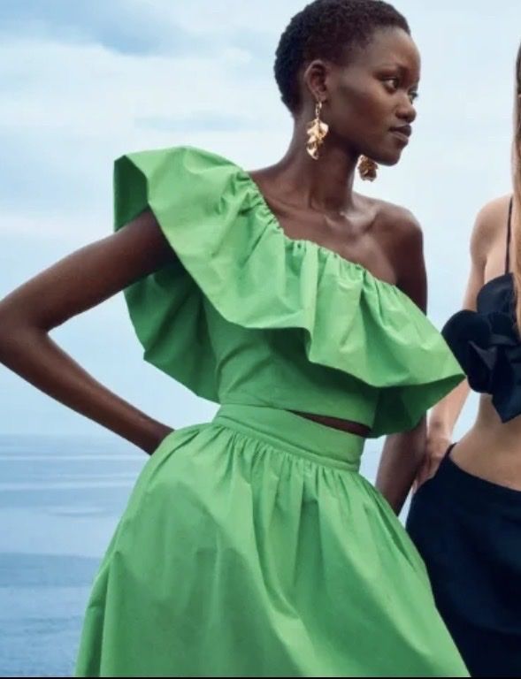 H&M Vestiti: Wunderschönes knallgrünes H&M Set NEU – Nuovo e nell'imballaggio originale da Zürich venduto da PuraVida111