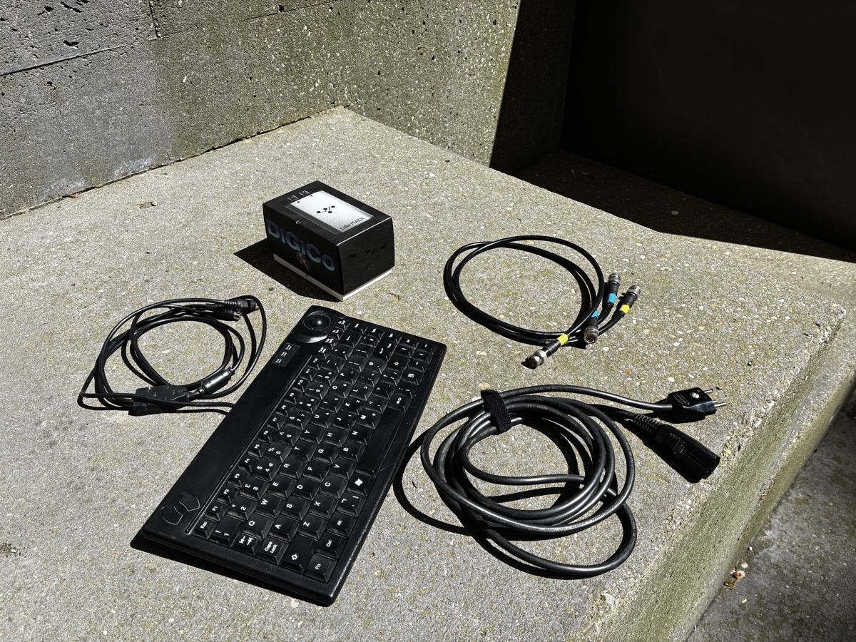Console di mixaggio: Digico SD11i digitales Tonmischpult, mit UB Madi – Usato da St. Gallen venduto da Thomas--Schwarz 5
