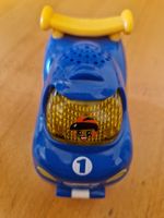 Cooles blaues Spielzeug-Rennauto für kleine Rennfahrer!