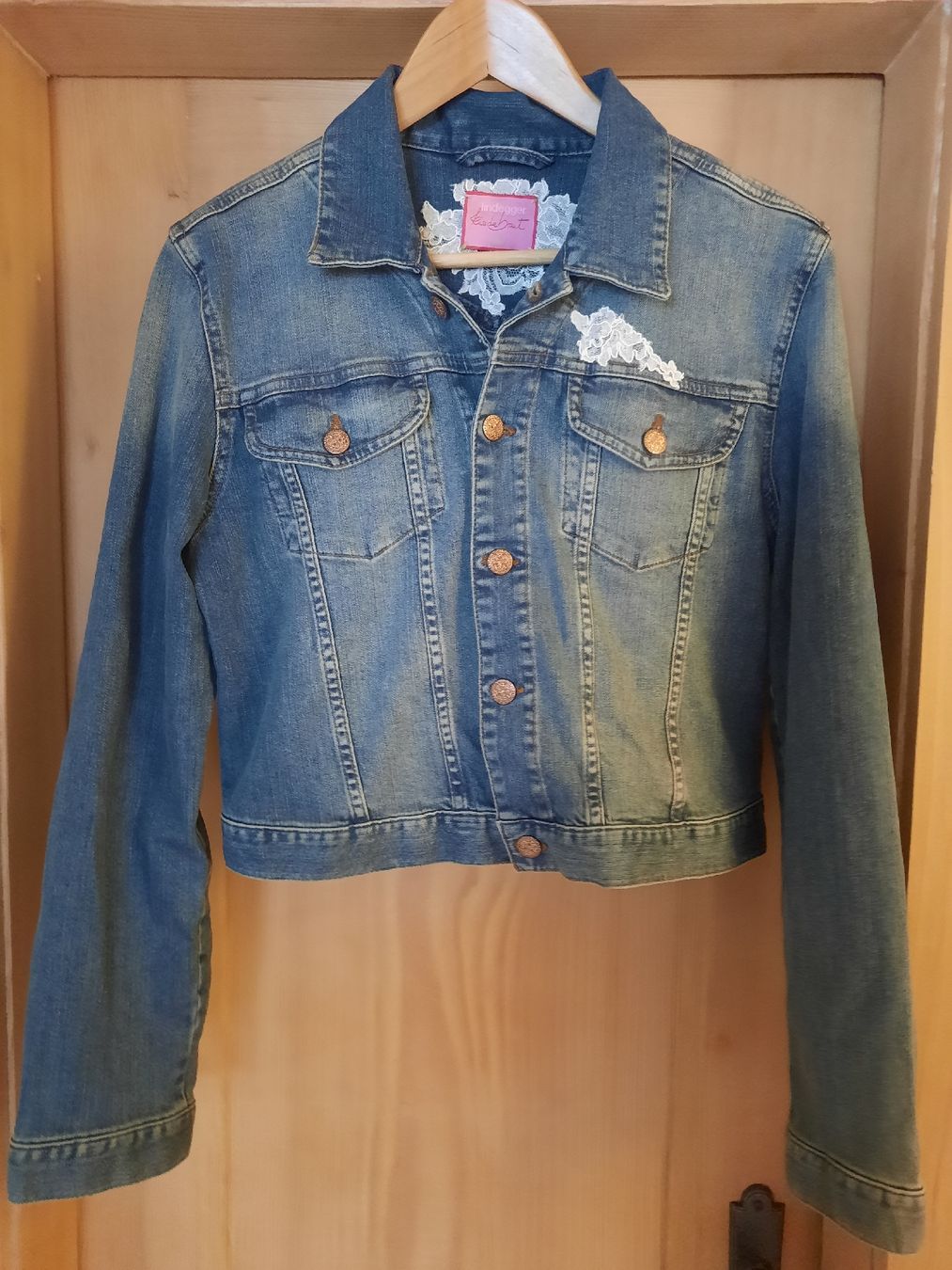 Giacche: Lindegger Jeansjacke "Küss die Braut" - Gr. 46 – Nuovo (secondo la descrizione) da Unterterzen venduto da elebo 1