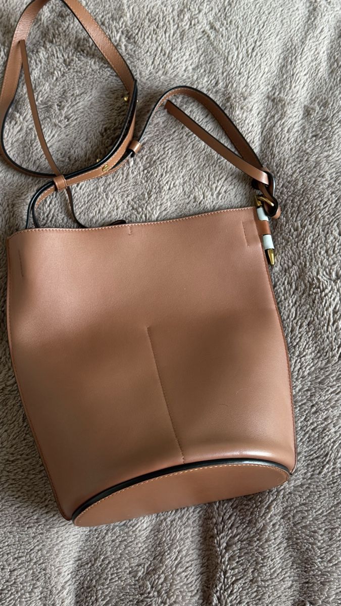 Loewe Borse da donna: Loewe bucket bag – Usato da Genève venduto da val_5jbf 2