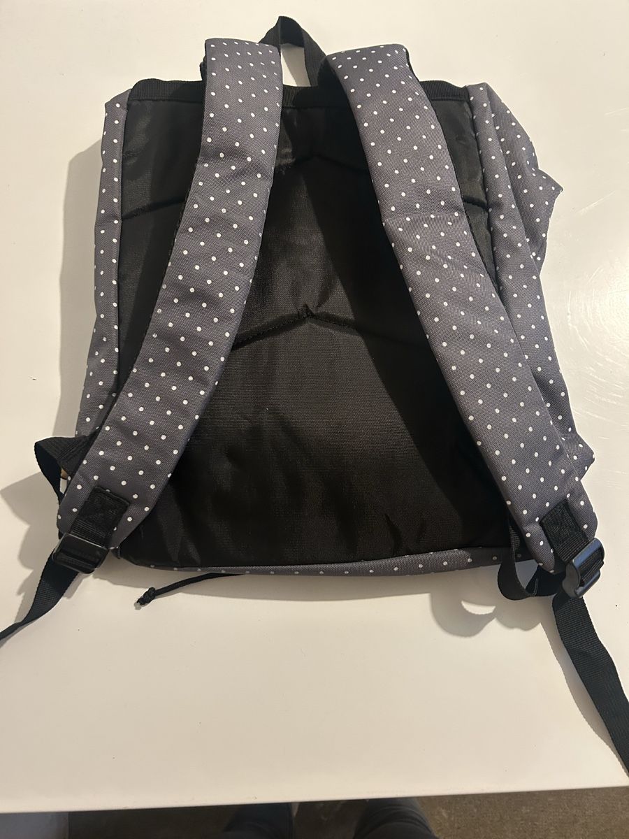 Zaini: Sac à dos gris à pois blancs – Nuovo (secondo la descrizione) da St-Prex venduto da mar_f6t6 1