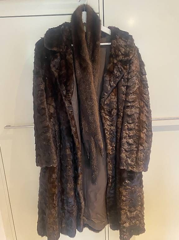 Cappotti: Vintage Nerzmantel  – Usato da Rorschach venduto da Lauraq12 2