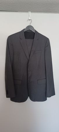 Suit Hugo Boss, size S, slim