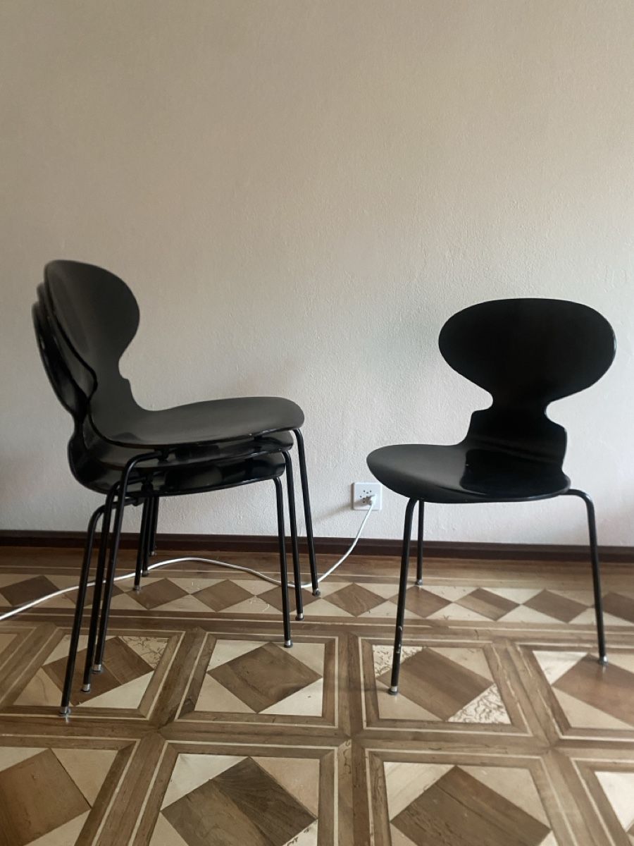 Fritz Hansen Stühle: Fritz Hansen - Arne Jacobsen – Gebraucht aus Muralto von Eli_mos