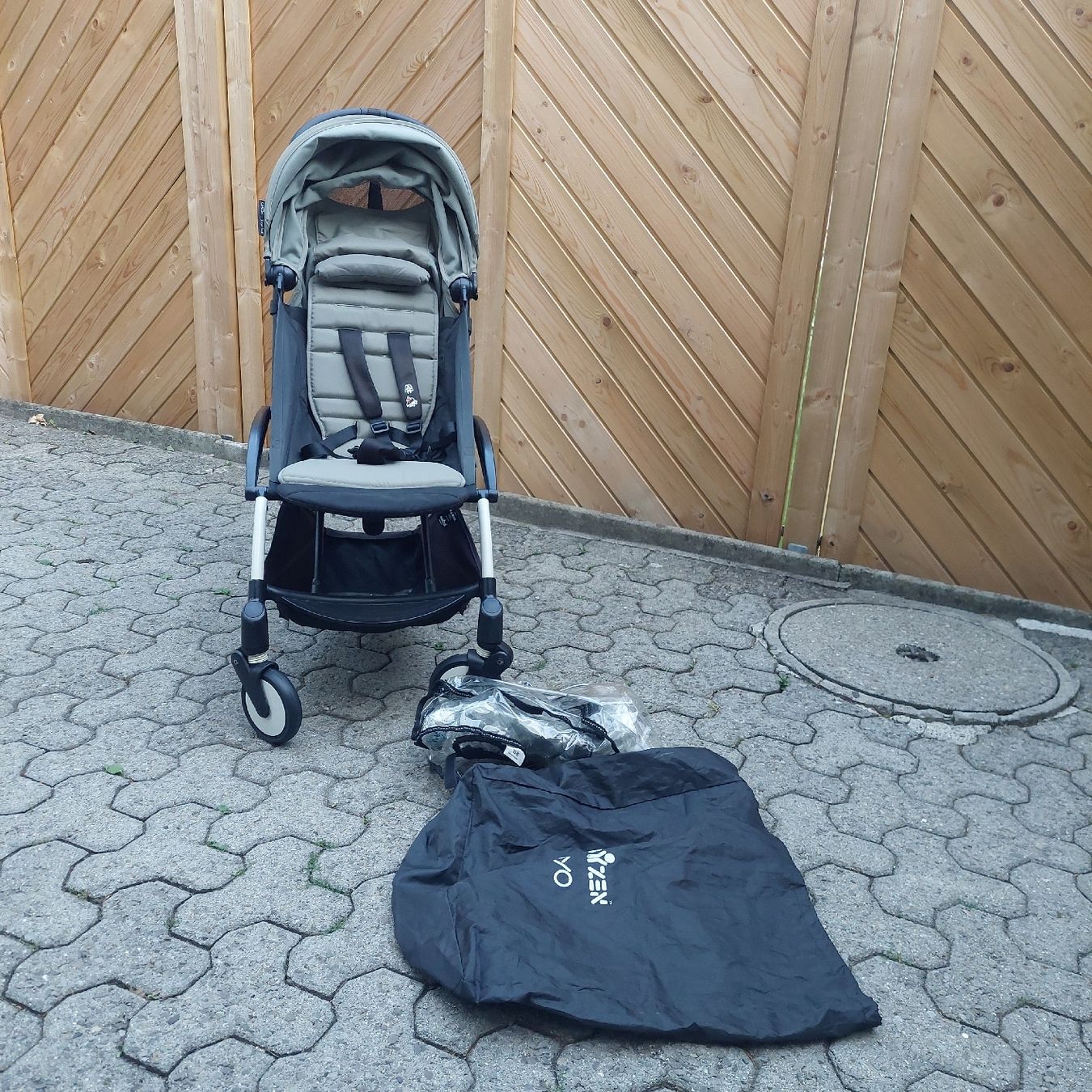 Babyzen Poussette: Babyzen YOYO2 Oliv – D'occasion à Belp par masterdriftking
