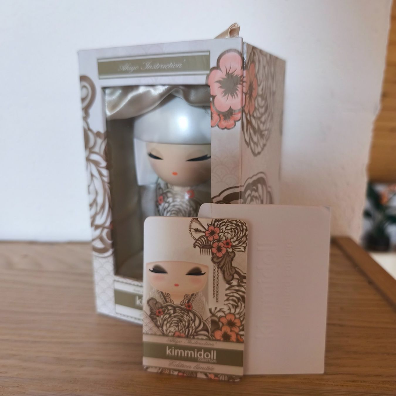 Kimmidoll Statuette: Kimmidoll AKIYO - Édition Limitée 2013 - 1605/5000 – Nuovo (secondo la descrizione) da Montet (Broye) venduto da Mimsoline