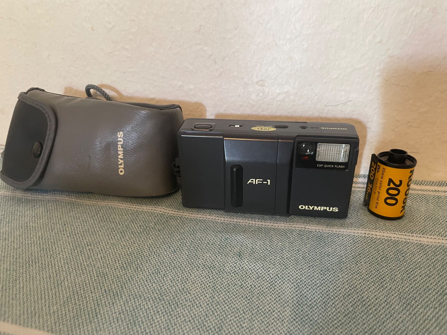 Olympus Fotocamera: Olympus AF-1 Kompakt Kamera – Usato da Zürich venduto da beli_30 1