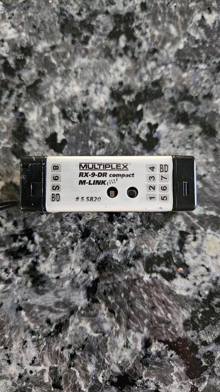 Multiplex Telecomando: Multiplex Empfänger RX-9-DR compact M-LINK 2,4 GHz – Usato da Biel/Bienne venduto da Gorbi5