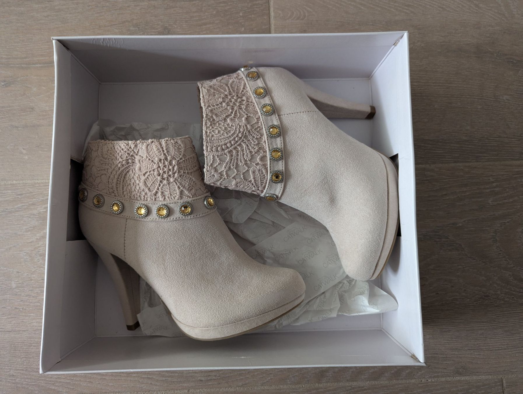 Scarpe da donna: Stiefelette (Grösse 36) – Nuovo e nell'imballaggio originale da Binz venduto da Aleksruski