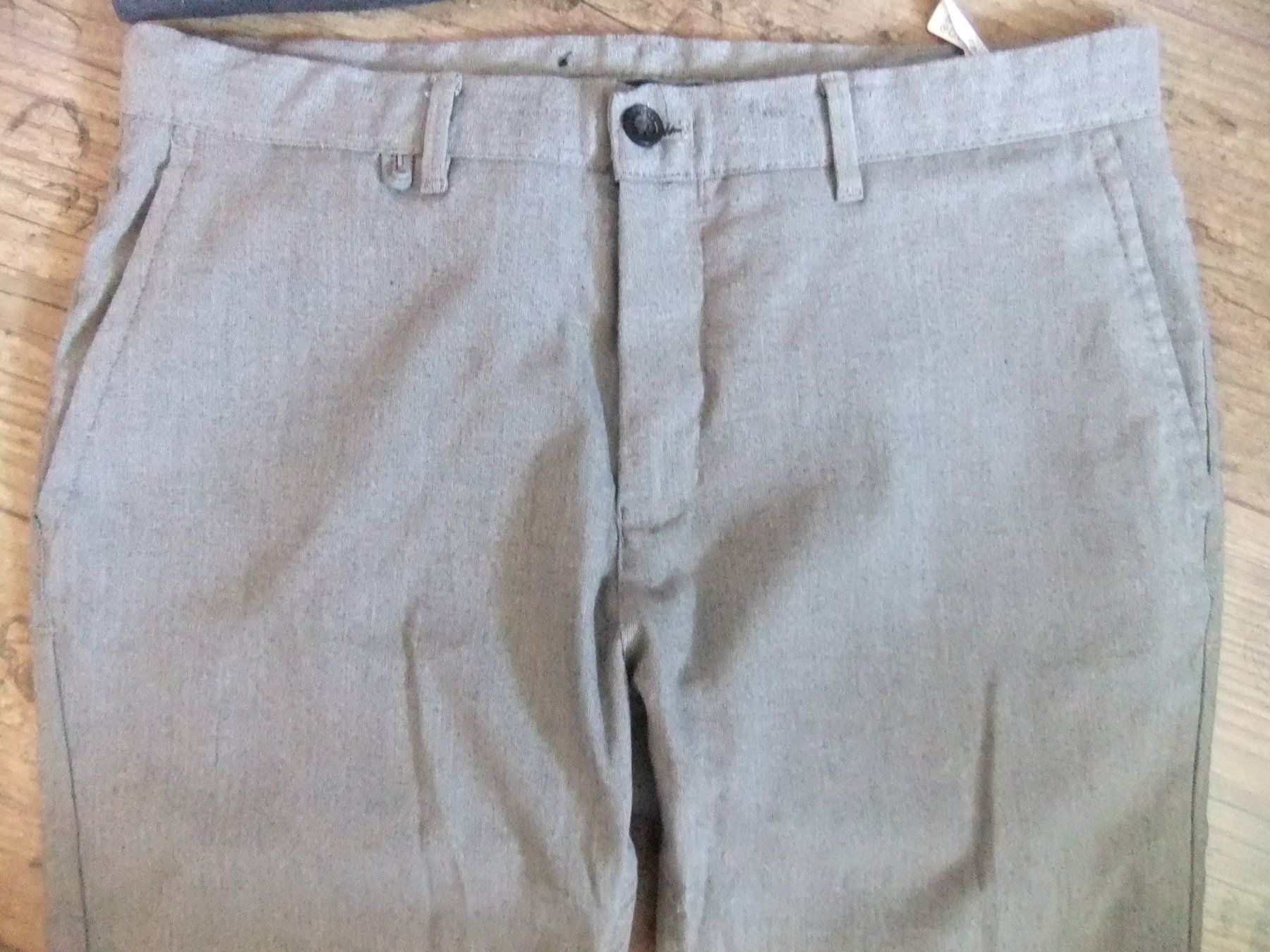 Zara Hosen: 2 schöne Stoffhosen Grau Gr. 44 – Neu (gemäss Beschreibung) aus Schleitheim von cabrio58 8
