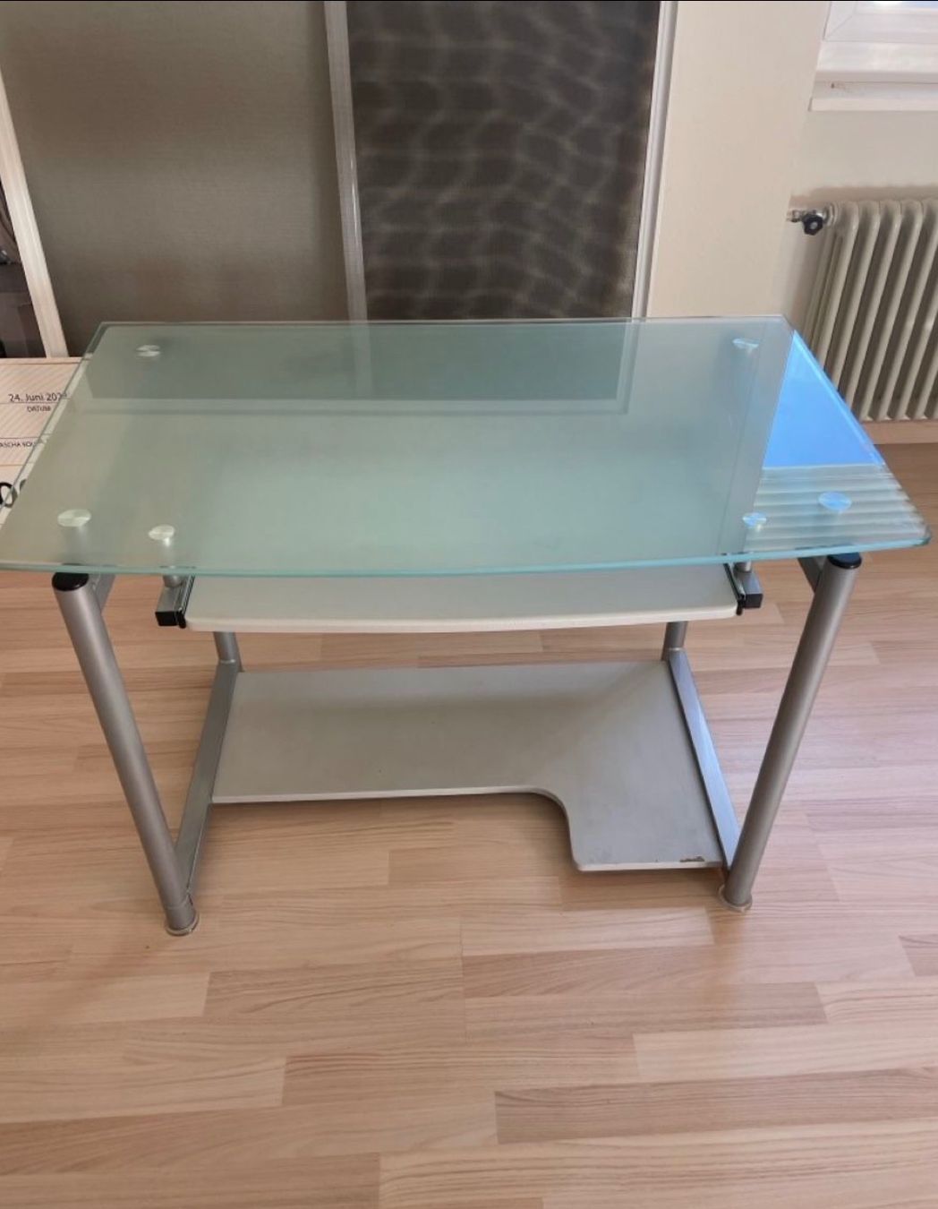 Scrivanie: Moderner Glastisch / Computertisch, ideal fürs Homeoffice – Usato da Pfäffikon ZH venduto da fairkev