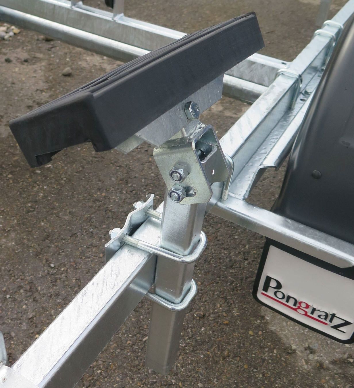 Rimorchi: Bootauflage Bootsauflage 30cm Bootstütze – Nuovo (secondo la descrizione) da Elsau venduto da mietlift 1