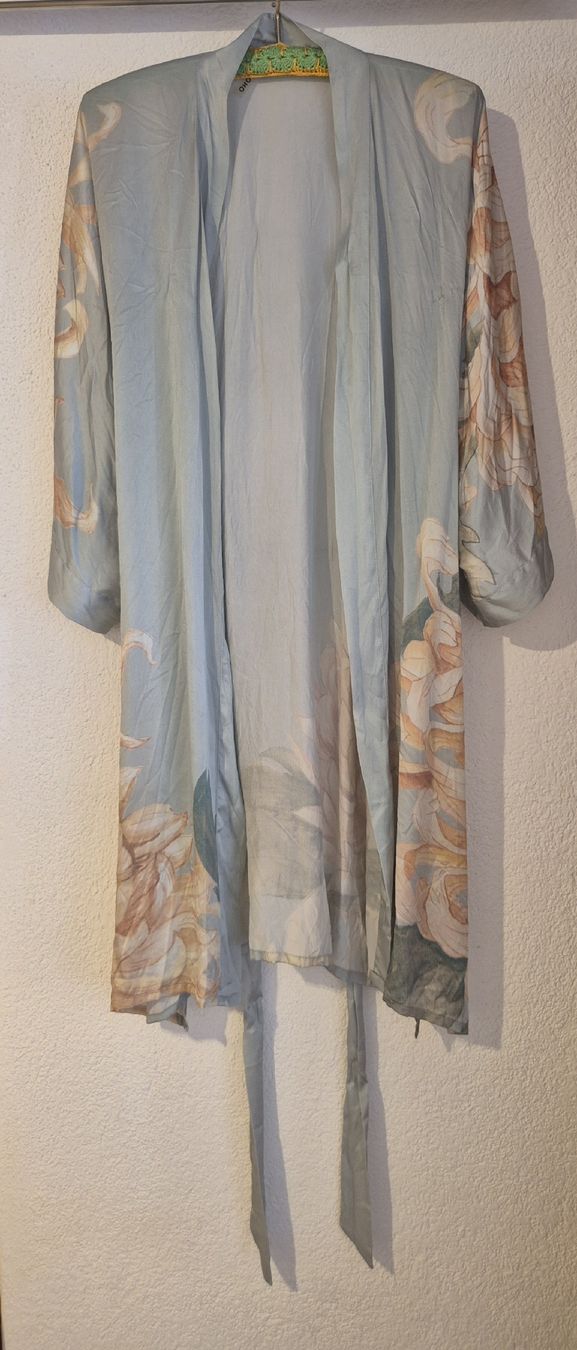 Art international: Seiden-Kimono – D'occasion à Rüti ZH par jjjjjjj