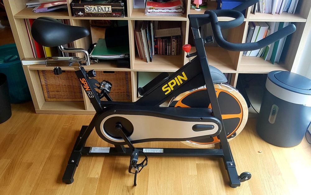 Spin r3 store indoor cycling bike