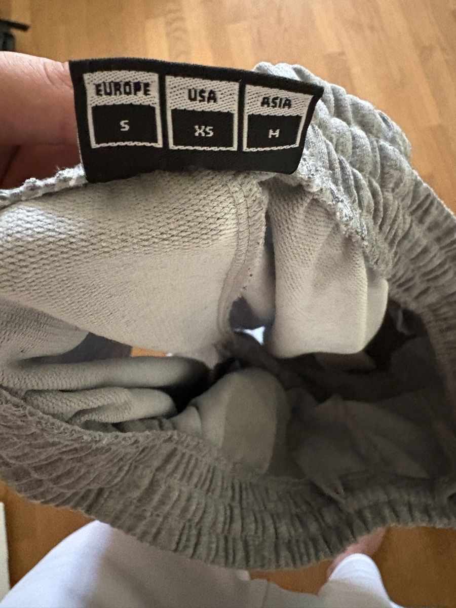 Hummel Lotti di vestiti: Hummel Bermuda Hosen – Usato da Gümligen venduto da cir_75ch 3