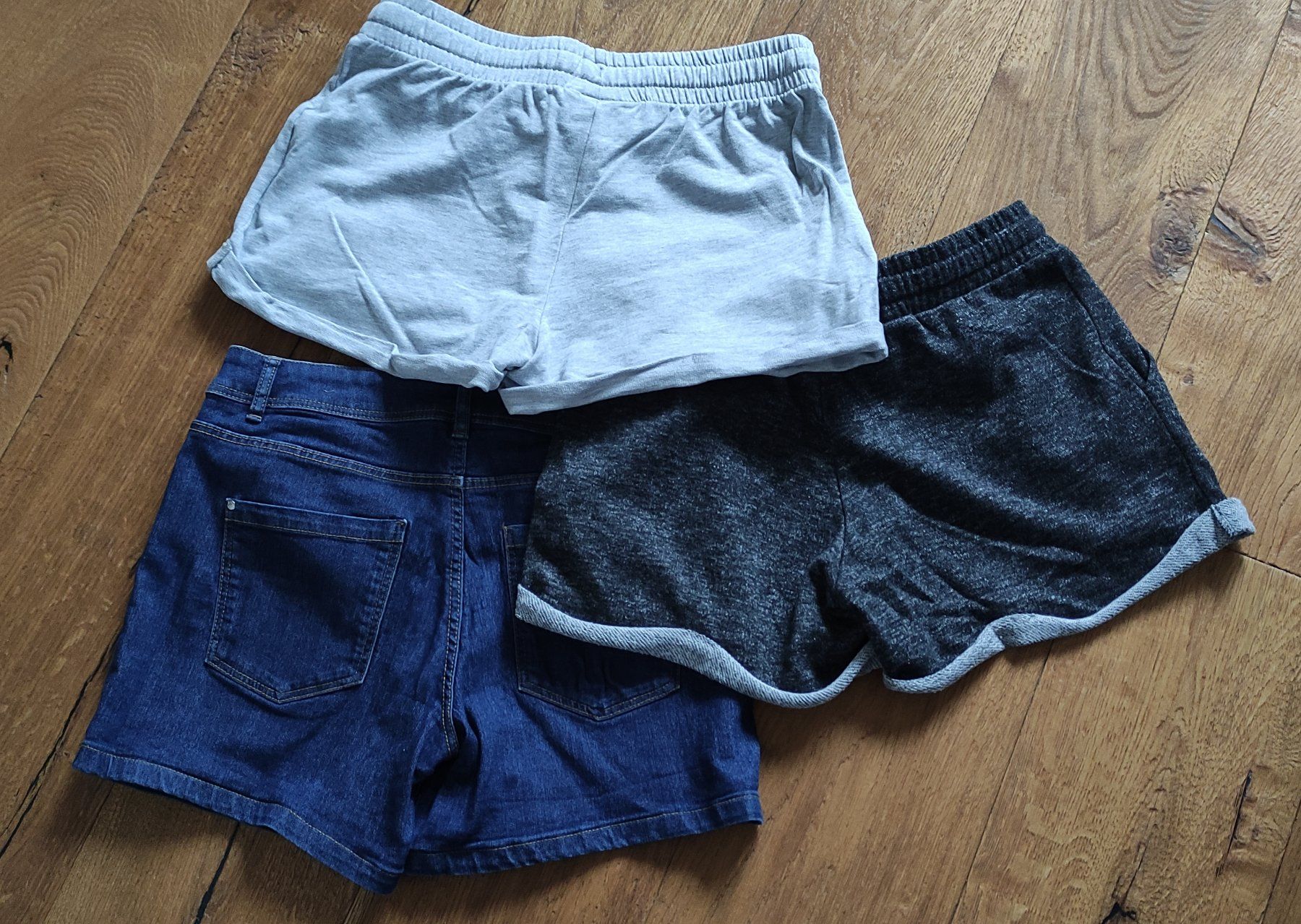 Kappa Lotti di vestiti: 3er Set Hotpants Shorts - Gr 36 – Usato da Wil SG venduto da Chilla88 1