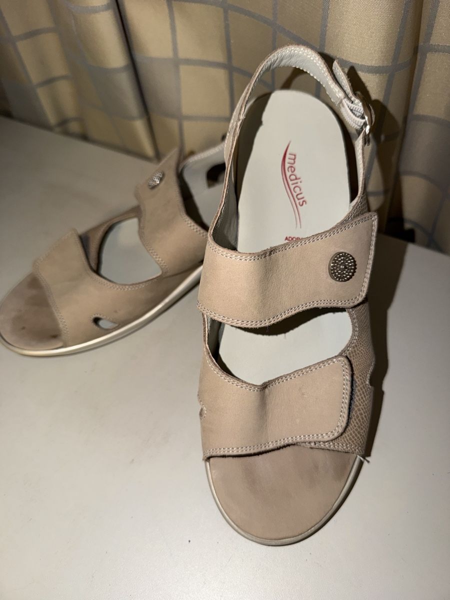 Damenschuhe: Leder Sandale MEDICUS 7,5/41 – Neu (gemäss Beschreibung) aus Dornach von samuti