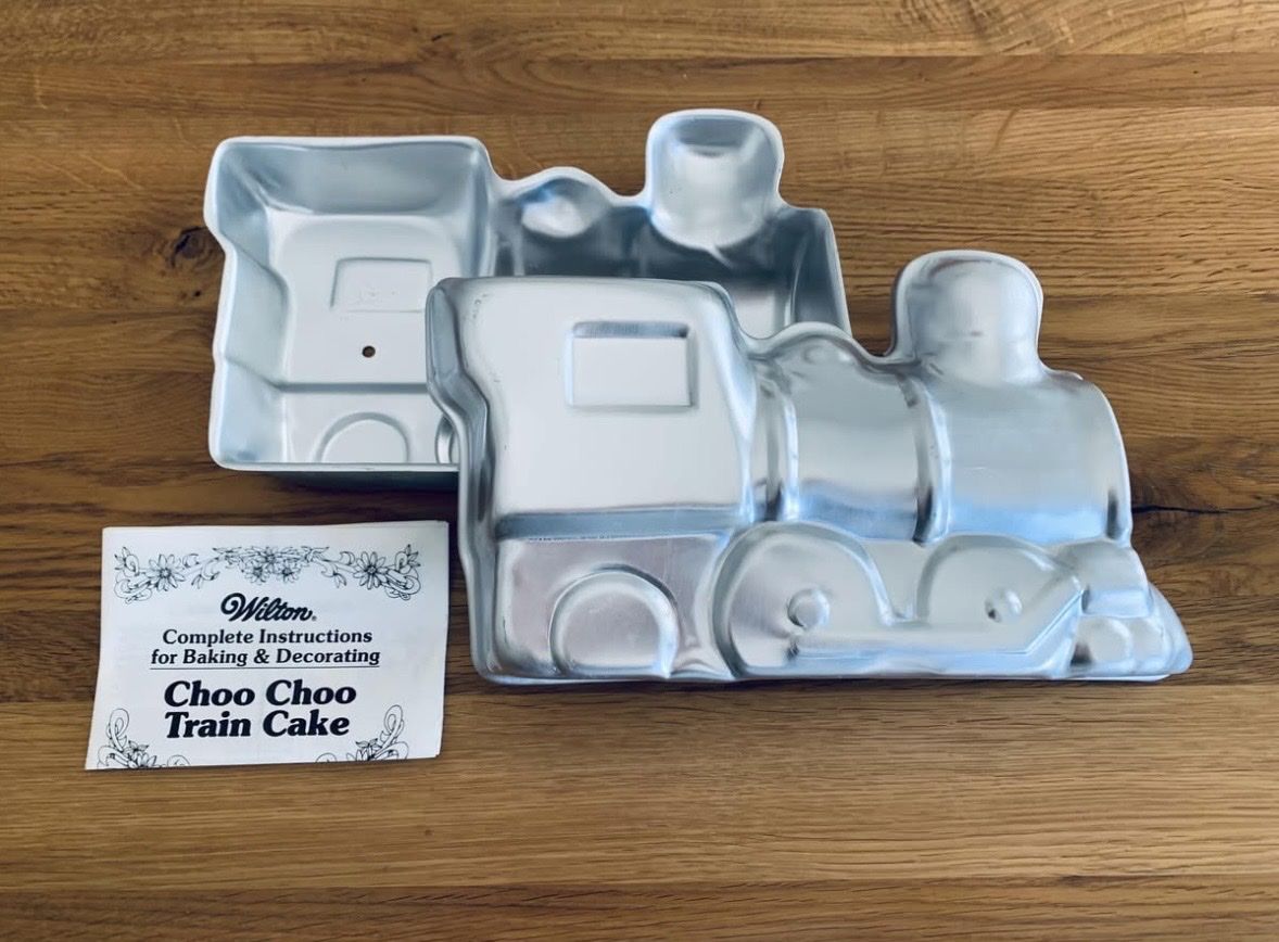 Teglie da forno: Wilton - Choo Choo Train Cake Pan – Usato da Basel venduto da ira2005