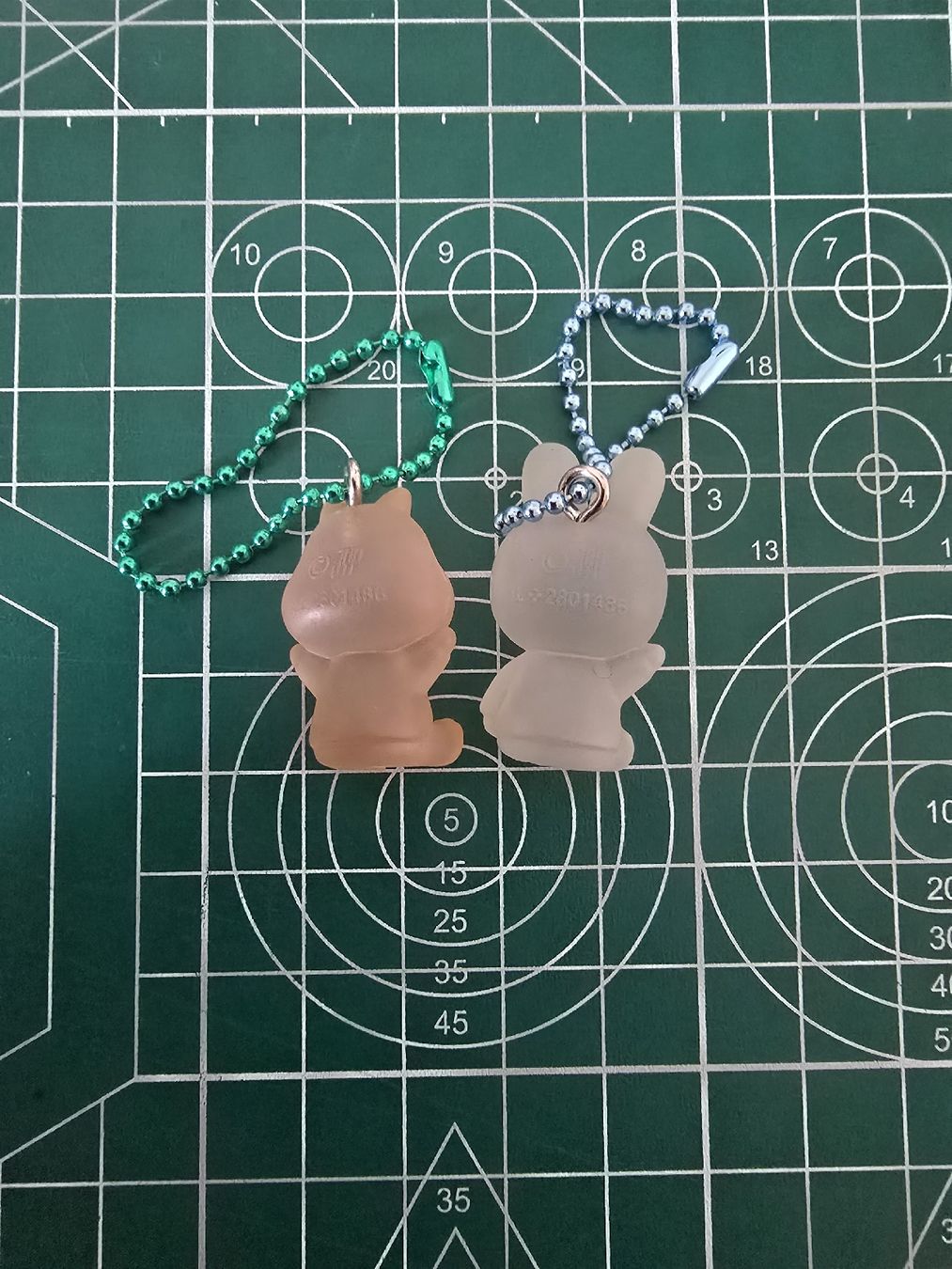 Schlüsselanhänger & - bänder: stray kids gummy gatcha minsung – Gebraucht aus Neuchâtel von mag_q5kc 1