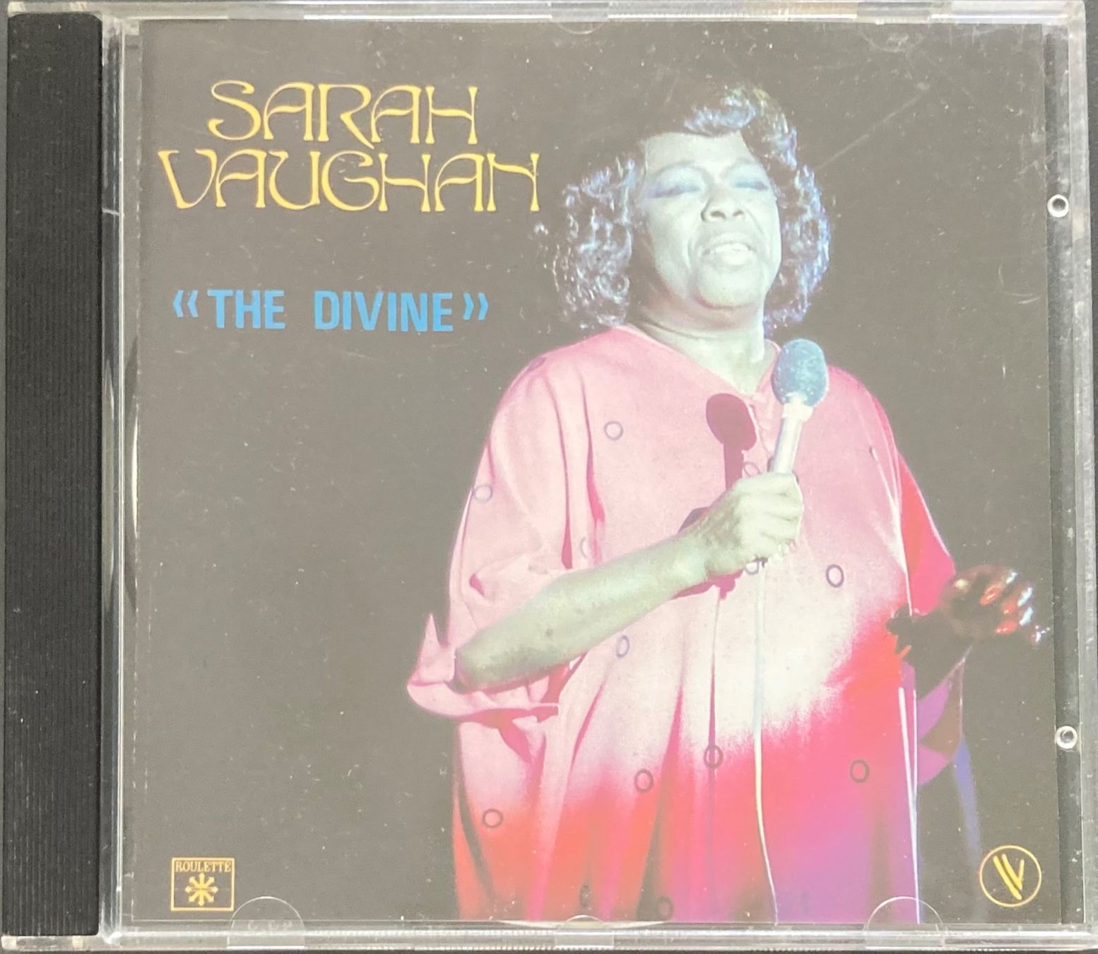 CDs: SARAH VAUGHAN - THE DIVINE – D'occasion à Poliez-Pittet par Newtown-Records