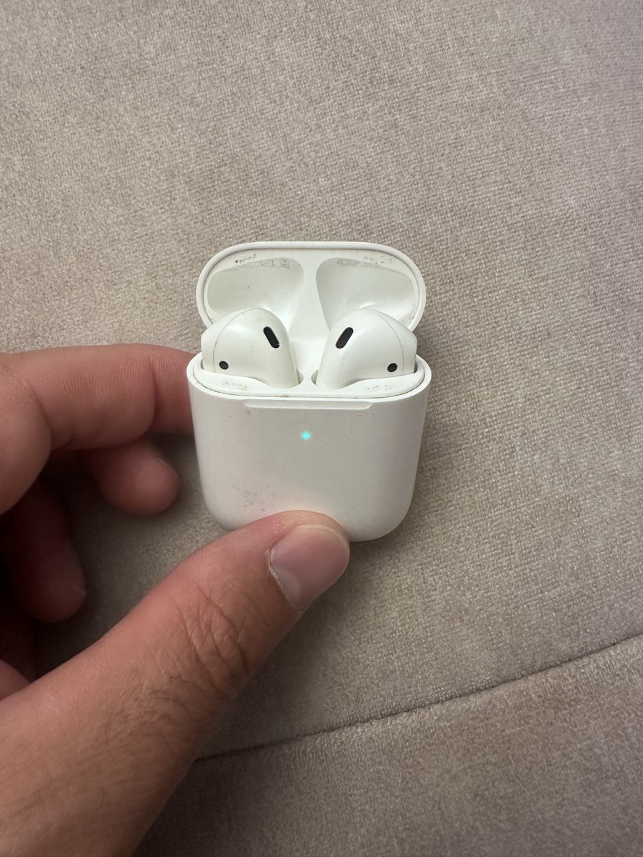 Apple Kopfhörer: Apple AirPods 2. Gen mit Ladecase gebraucht – Gebraucht aus Winterthur von Ciboo 2
