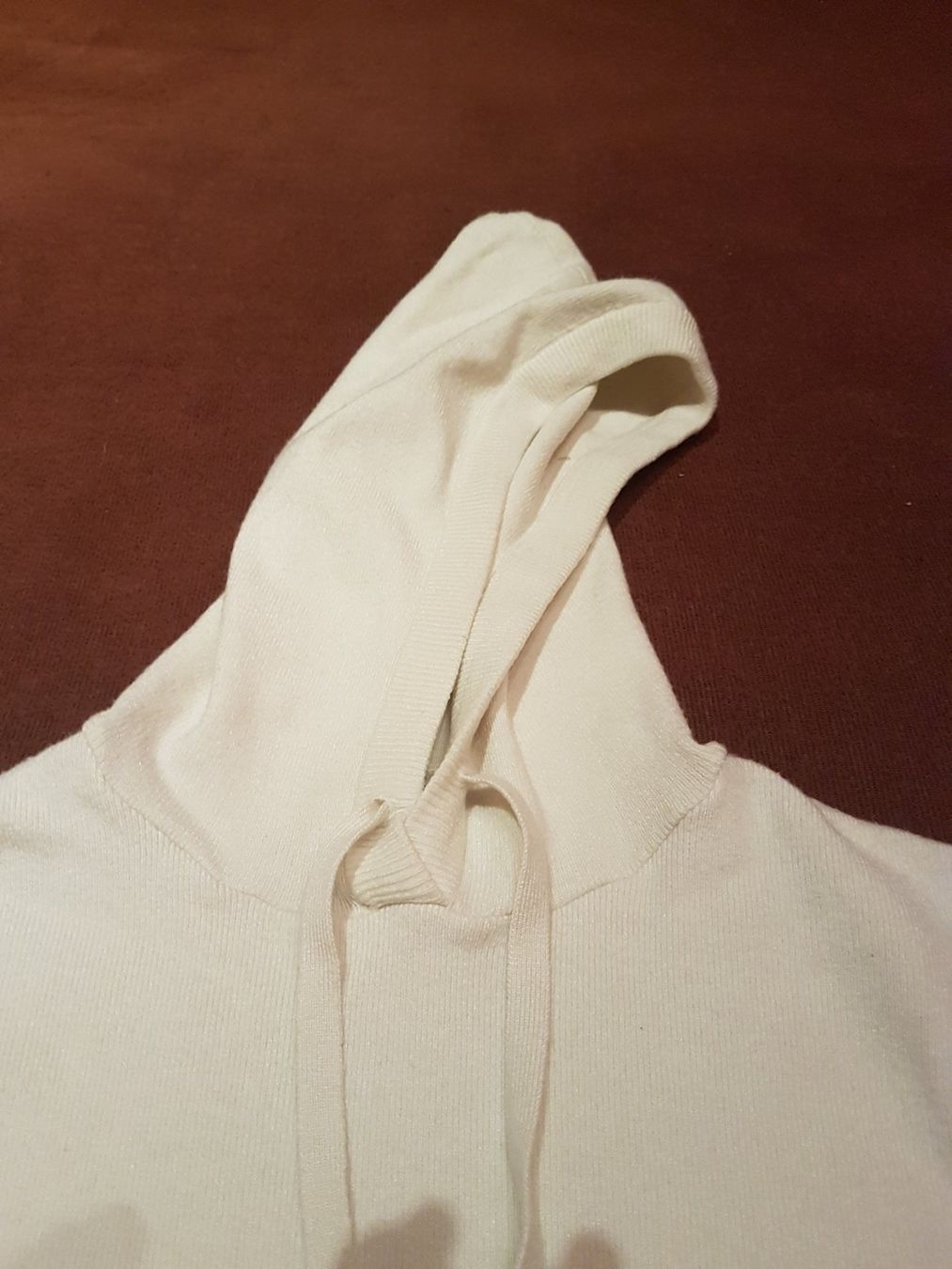 Maglioni & Felpe: Pull avec capuchon matière douce taille S marque Amisu – Usato da Villiers venduto da san_jn5w 3