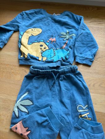Süsser Dino-Pulli & Hose, Gr. 92
