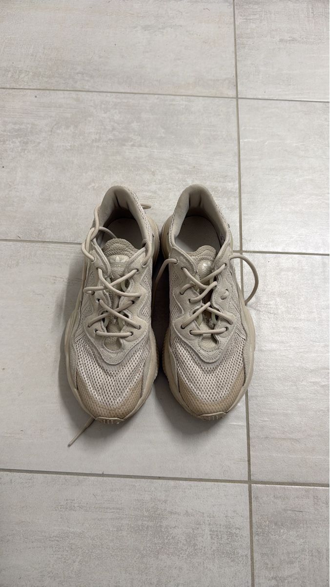 Adidas Scarpe da donna: Adidas Grösse 40.5 – Usato da Hornussen venduto da Dude1991
