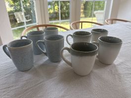 Tassenset Keramik 8 Stk. Hellblau/Weiss guter Zustand
